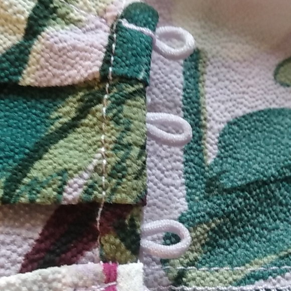 NWT Jennifer Lopez Floral Ruffled Wrap Dress Palm Trees - Picture 3 of 7